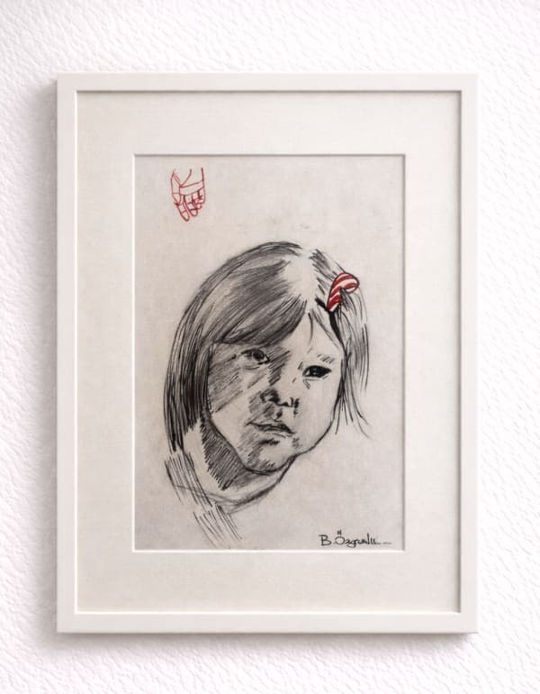 Tokasından Hediyeli Kız